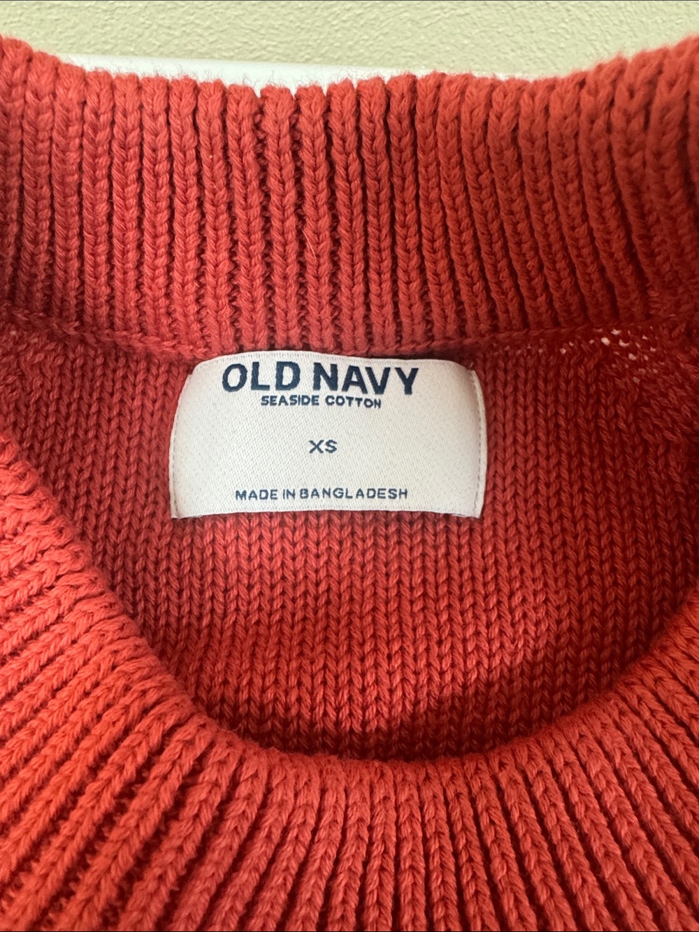 Red Cable-Knit Short-Sleeve Sweater - Picture 2 of 3